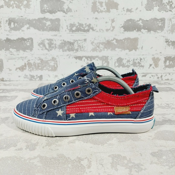 Blowfish Malibu Shoes - NEW Blowfish Malibu Bettie Stars Stripes Distressed SlipOn Low Top Sneakers F284